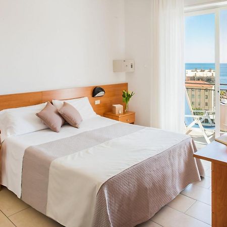 פינאלה ליגורה Hotel Europa מראה חיצוני תמונה