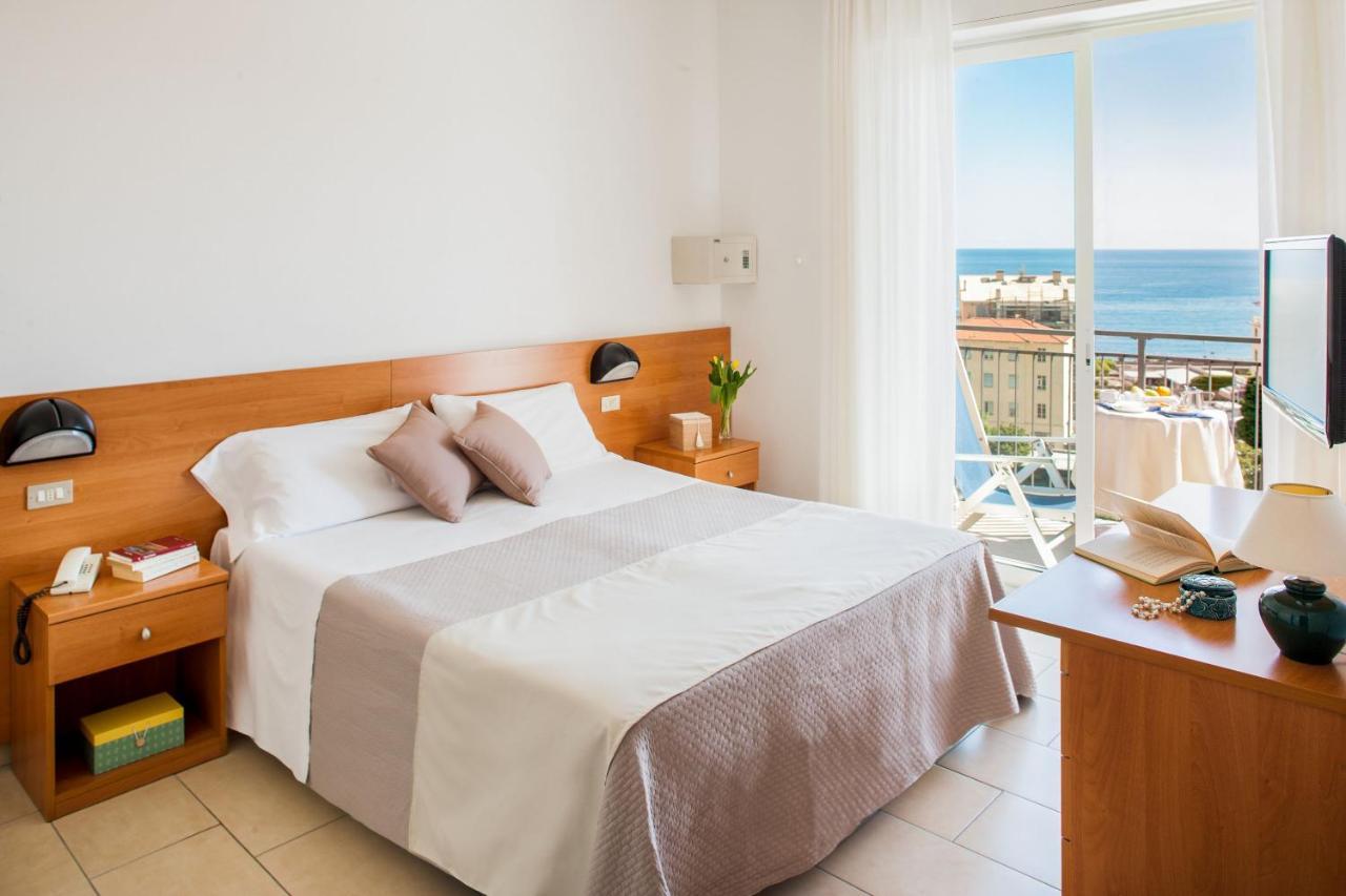 פינאלה ליגורה Hotel Europa מראה חיצוני תמונה